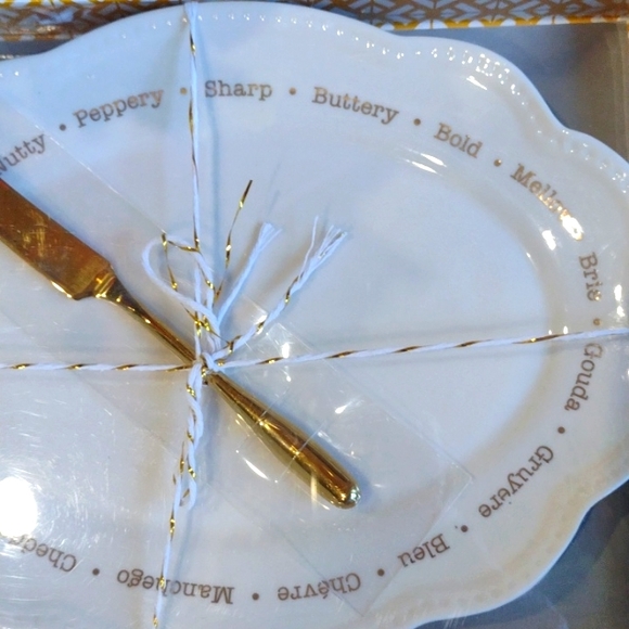 Cheese Plate Hostess Set - Picture 4 of 5